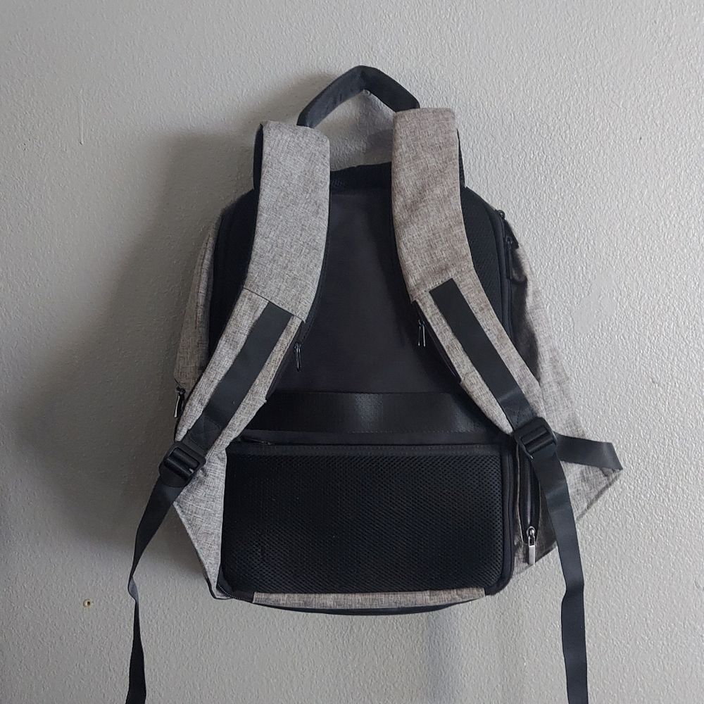 Mark Ryden Backpack Laptop Bag w/USB Port Black/Gray - Picture 2 of 7